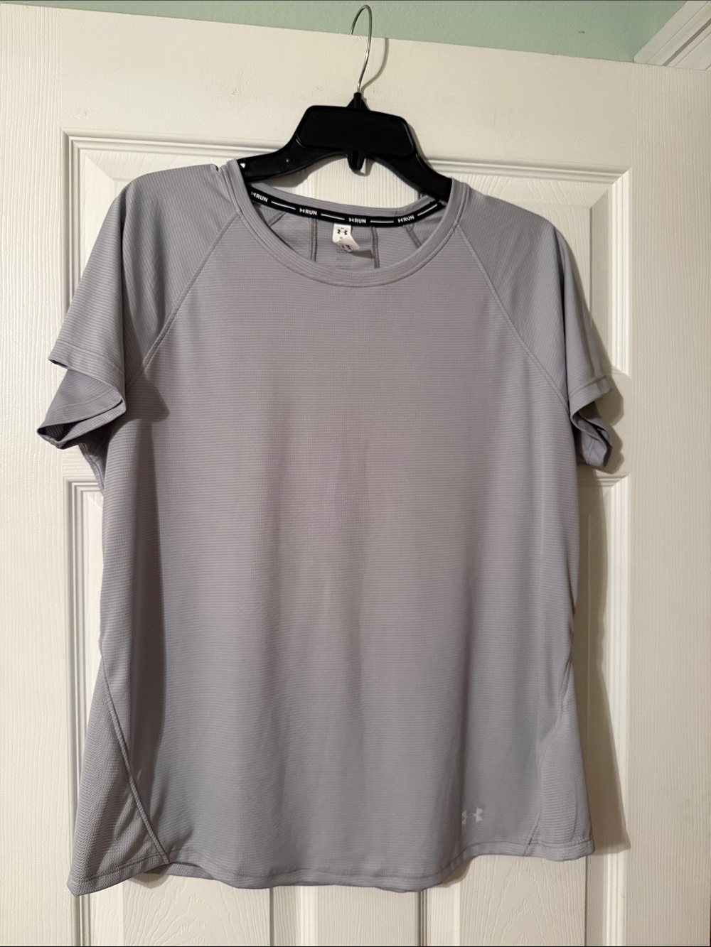 Under Armour Light Gray Men’s Short-Sleeve Performance Tee
